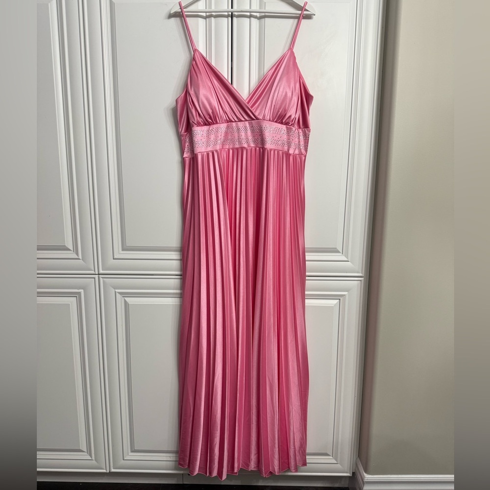 Plus Size 2X Pink Maxi Dress Empire Waist Pleated Skirt Rhinestones Prom Grad